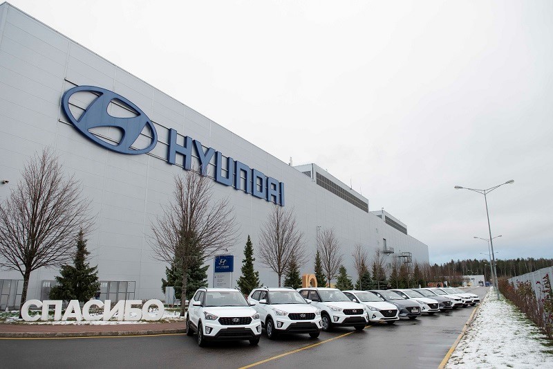 Петербургский завод Hyundai Motor передал 10 автомобилей для врачей городских поликлиник